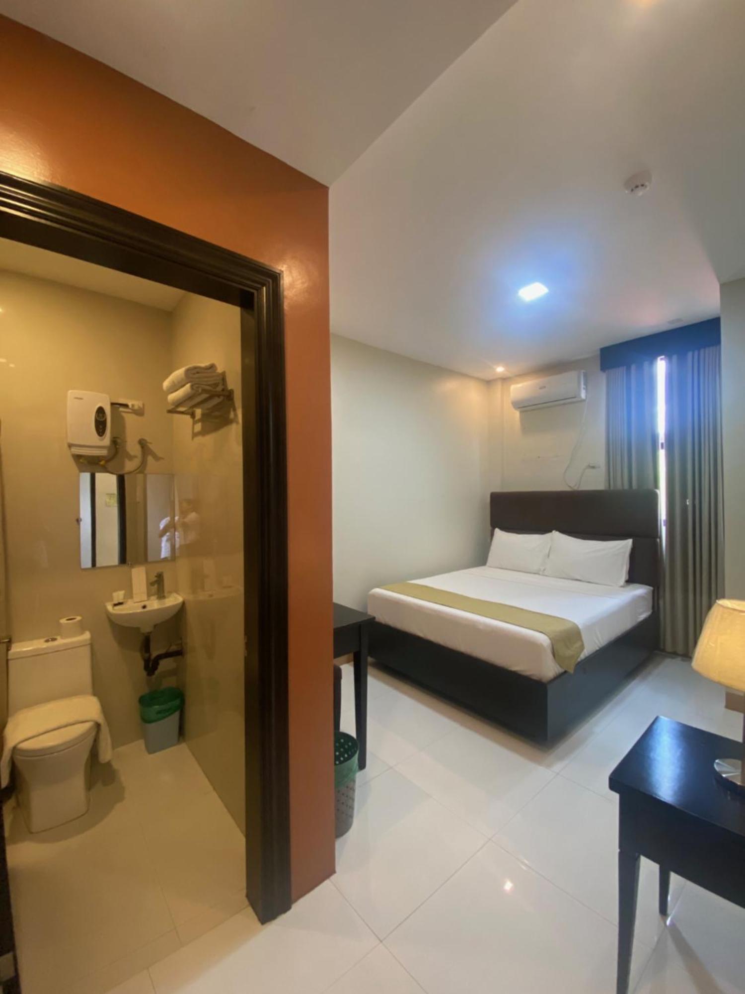 Eight Breeze Hotel Baclayon Exterior photo